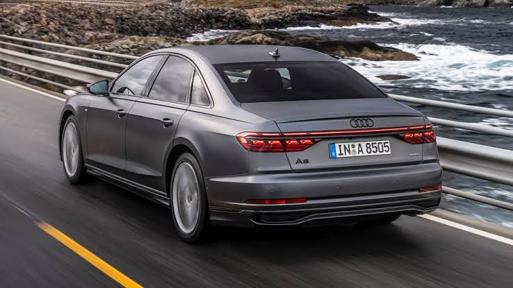 Audi A8-elementor-io-optimized