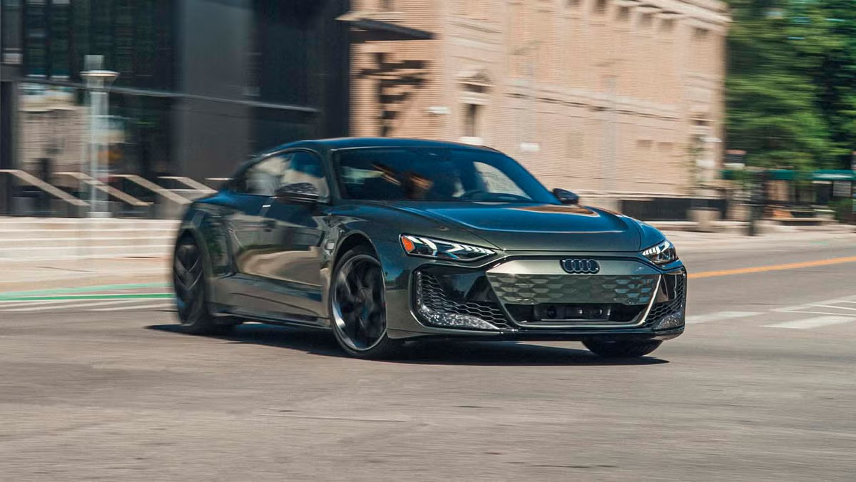 Audi eTron-elementor-io-optimized
